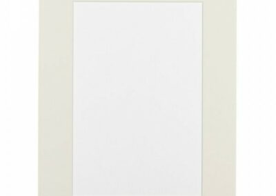 Colour 13 | Passe partout pp 3310 cream white core